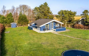 Gorgeous Home In Humble With Kitchen